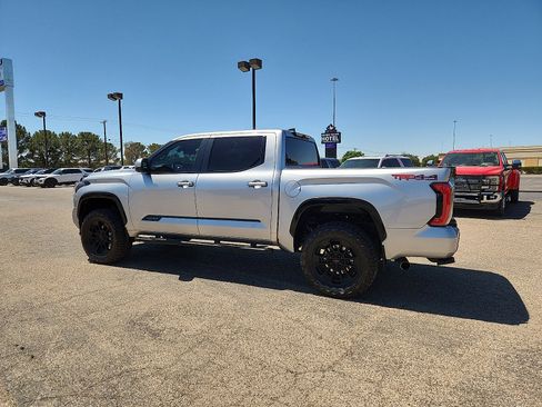 Used 2024 Toyota Tundra Platinum w/ TRD Off-Road Package AWD/4WD image 4