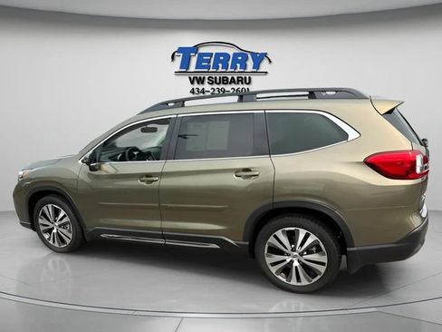 Used 2022 Subaru Ascent Limited w/ Technology Package AWD/4WD image 2