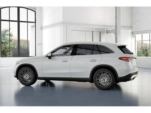 New 2026 Mercedes-Benz GLC 300 4MATIC image 32