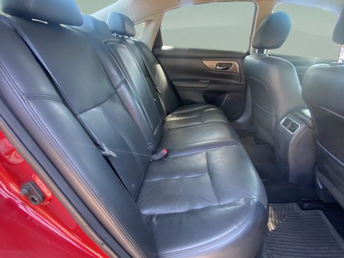 Used 2015 Nissan Altima 3.5 SL FWD image 25