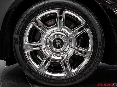 Used 2010 Rolls-Royce Ghost image 21