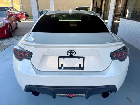 Used 2013 Scion FR-S image 5