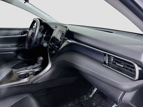 Certified 2021 Toyota Camry SE FWD image 28