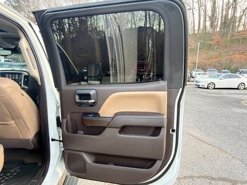 Used 2017 GMC Sierra 1500 Denali w/ Denali Ultimate Package image 19