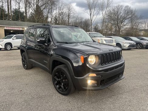 Used 2016 Jeep Renegade Latitude AWD/4WD image 2