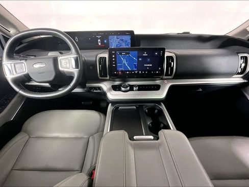 Used 2025 Ford Expedition Active AWD/4WD image 15