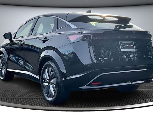 Used 2023 Nissan Ariya ENGAGE image 4