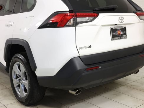 Used 2022 Toyota RAV4 XLE AWD/4WD image 43