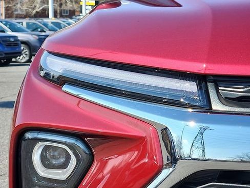 Certified 2024 Chevrolet TrailBlazer LT w/ LT Cold Weather Package FWD image 9