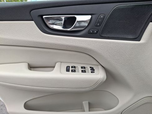 Used 2021 Volvo XC60 T6 Inscription w/ Advanced Package image 10