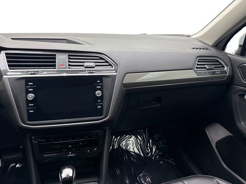 Used 2024 Volkswagen Tiguan SE FWD image 58