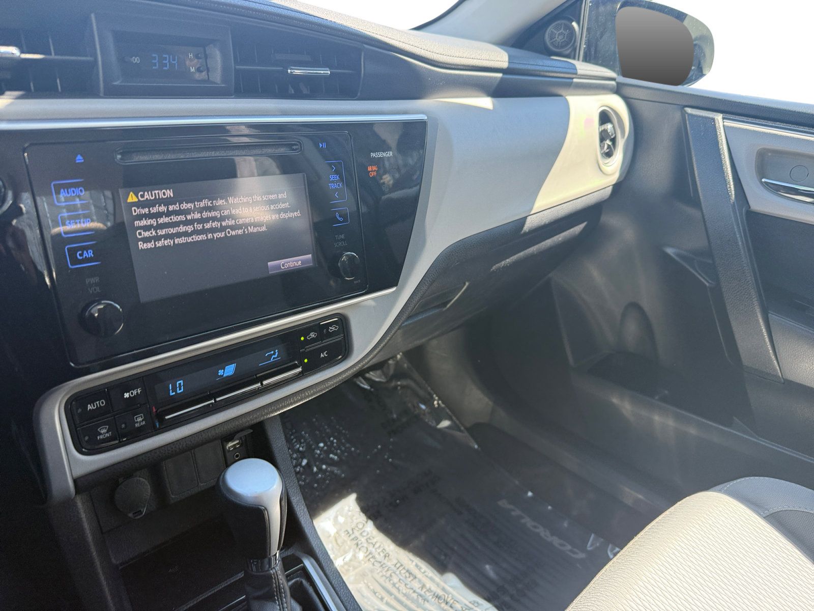 Used 2017 Toyota Corolla LE FWD image 12