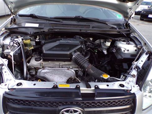 Used 2004 Toyota RAV4 4WD image 37