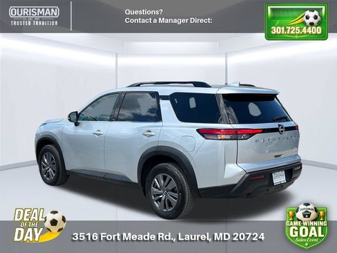 Used 2025 Nissan Pathfinder SV AWD/4WD image 4