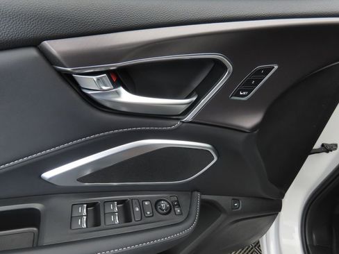 Used 2026 Acura RDX SH-AWD image 23