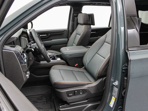 New 2026 GMC Yukon XL AT4 w/ AT4 Premium Plus Package AWD/4WD image 25