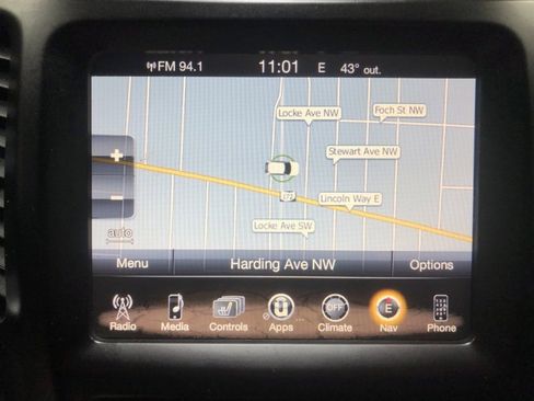 Used 2015 Jeep Cherokee Limited image 27