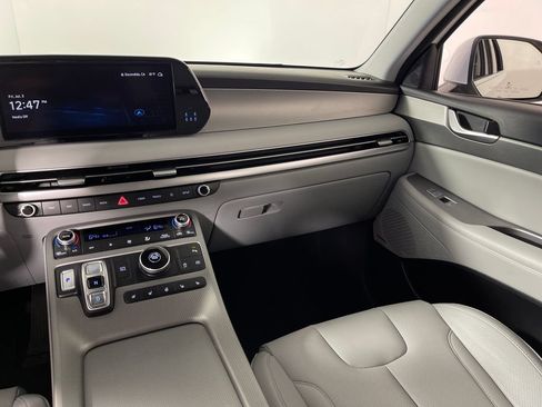 Certified 2024 Hyundai Palisade SEL w/ Premium Package FWD image 17