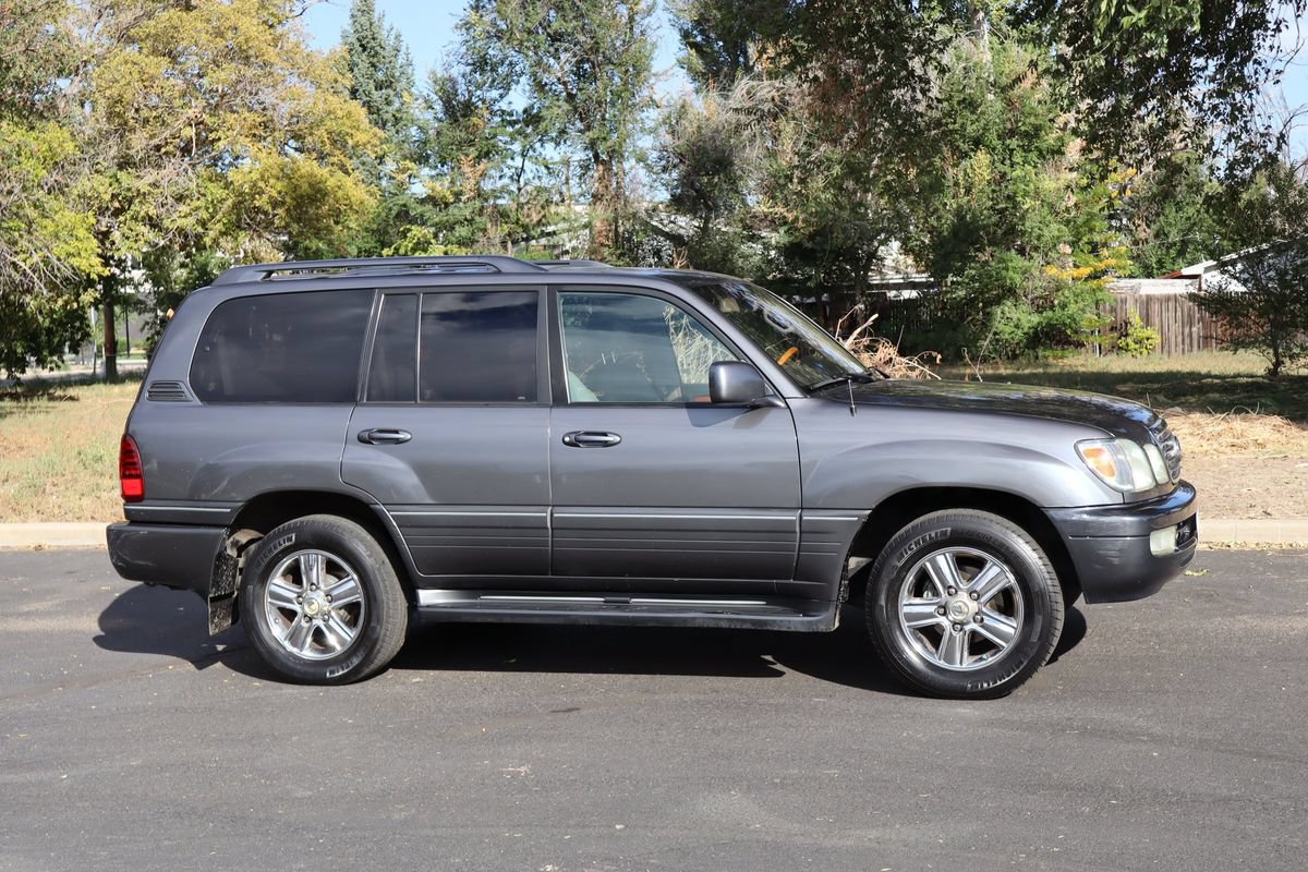 Used 2006 Lexus LX 470 4WD image 2