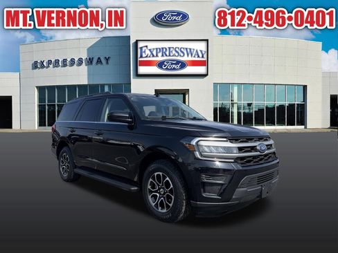 Used 2024 Ford Expedition XLT AWD/4WD image 5