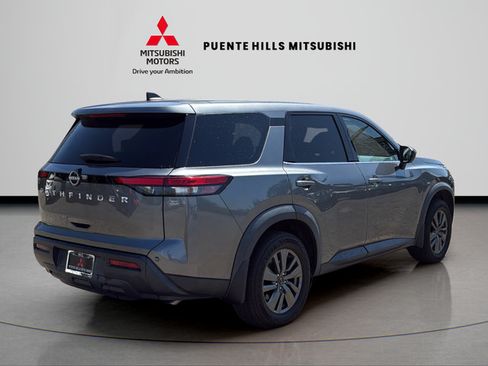 Used 2023 Nissan Pathfinder S FWD image 5