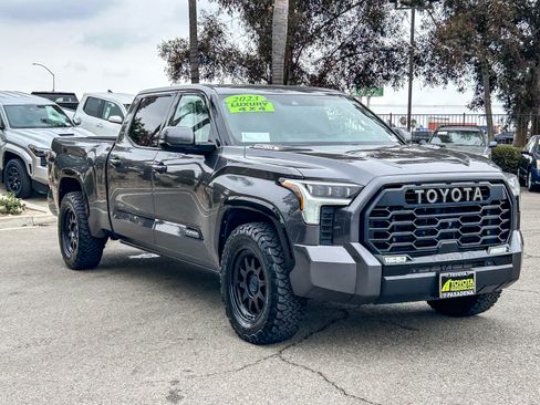 Used 2023 Toyota Tundra Platinum AWD/4WD image 3
