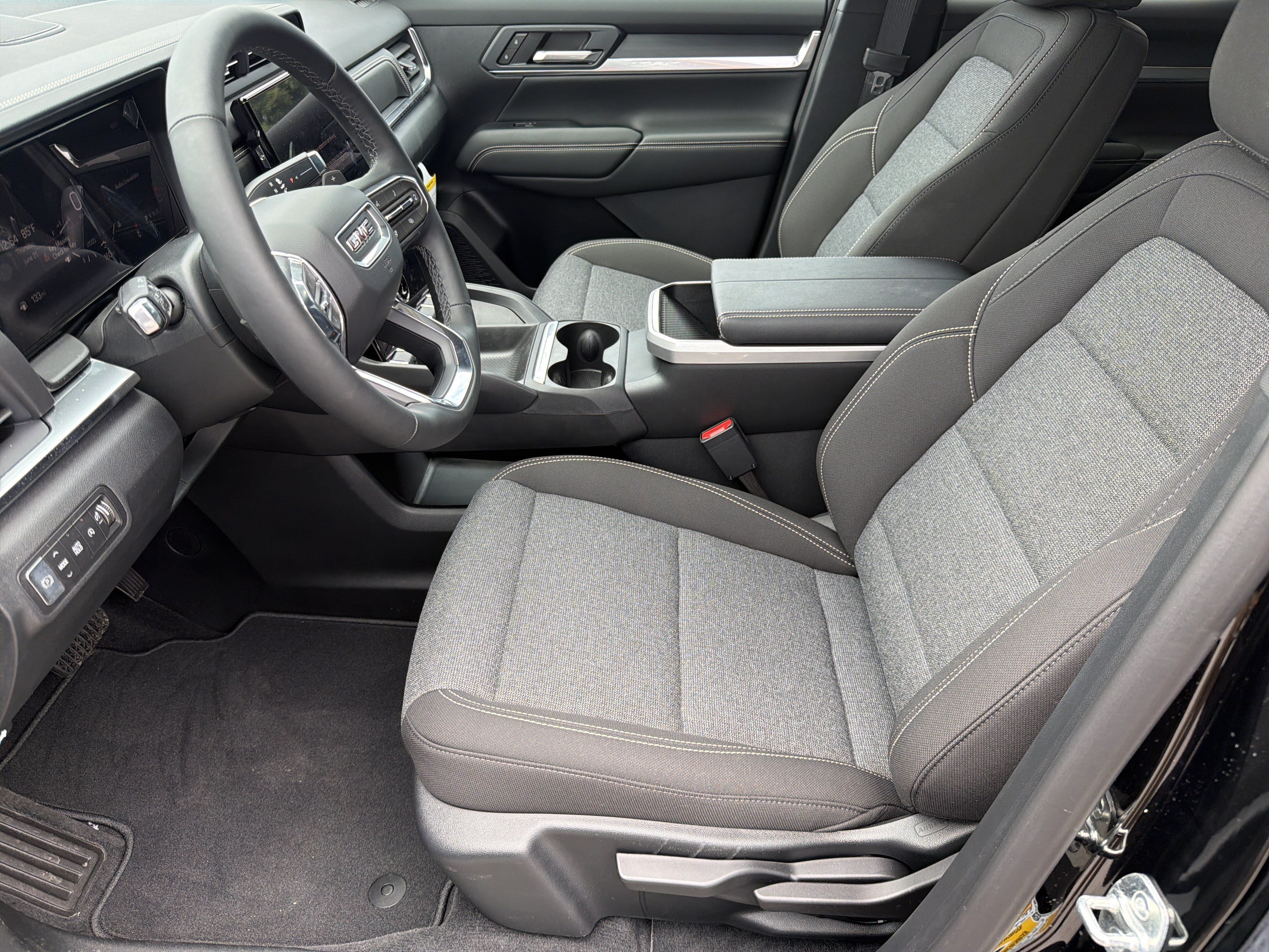 New 2026 GMC Terrain Elevation w/ Black Edition FWD image 10
