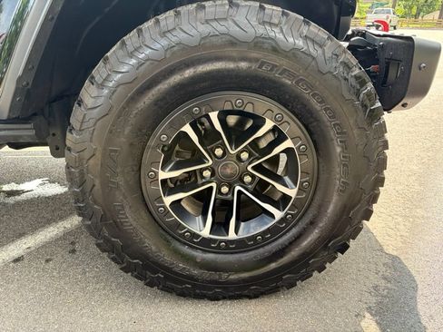 Used 2024 Jeep Wrangler Unlimited Rubicon AWD/4WD image 30