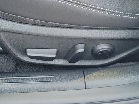 Used 2026 Genesis G70 2.5T image 20