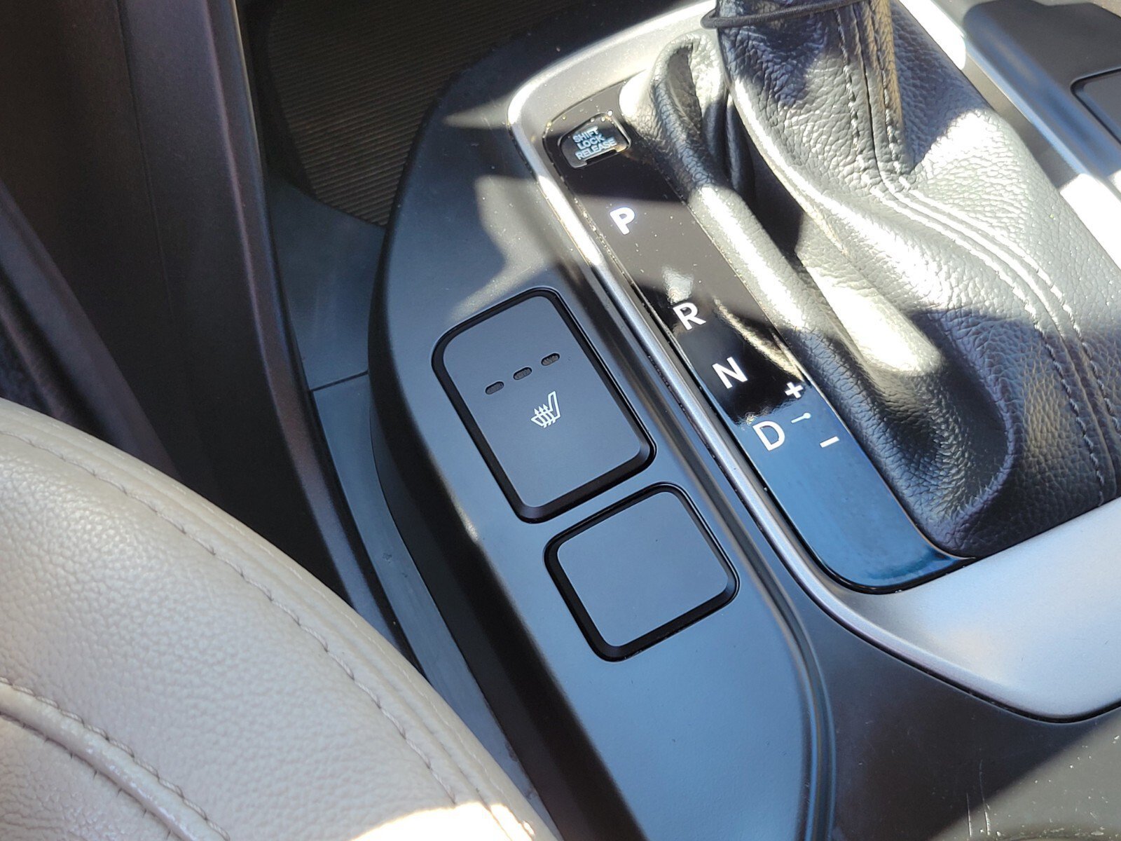 Used 2018 Hyundai Santa Fe Sport AWD/4WD image 26