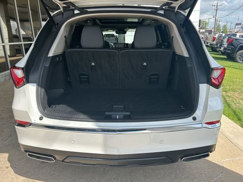 Used 2023 Acura MDX FWD w/ Technology Package image 12