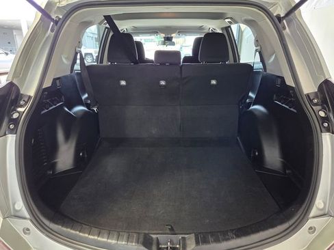 Used 2018 Toyota RAV4 XLE w/ Plus Extra Value Package AWD/4WD image 18