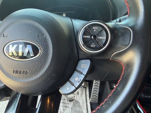 Used 2018 Kia Soul + FWD image 18
