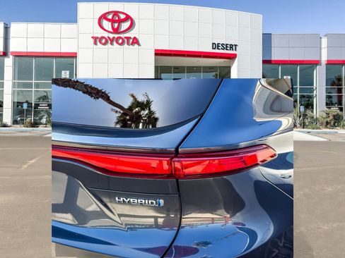 Certified 2021 Toyota Venza LE AWD/4WD image 7
