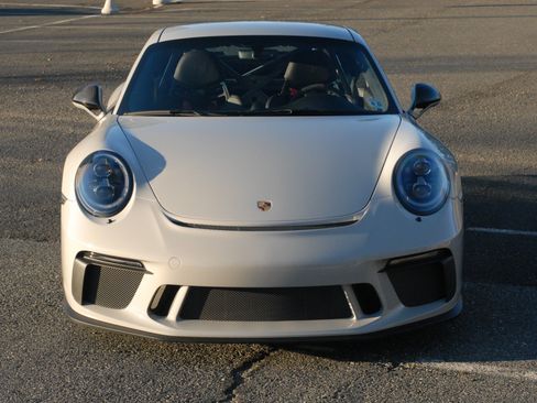 Used 2018 Porsche 911 GT3 RWD image 5