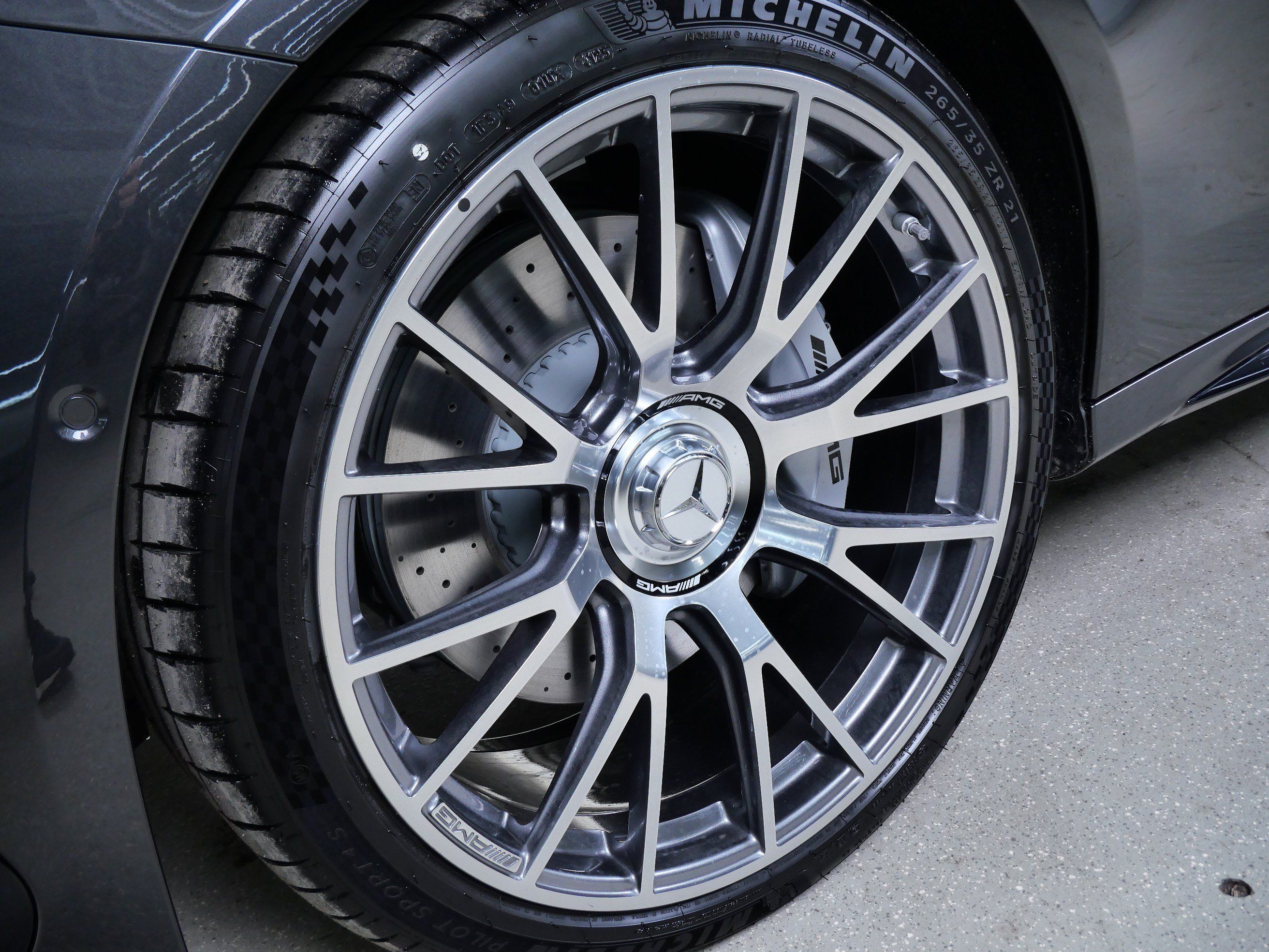 New 2026 Mercedes-Benz E 53 AMG e 4MATIC Sedan image 8