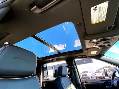 Used 2023 GMC Yukon XL AT4 w/ AT4 Premium Plus Package image 13