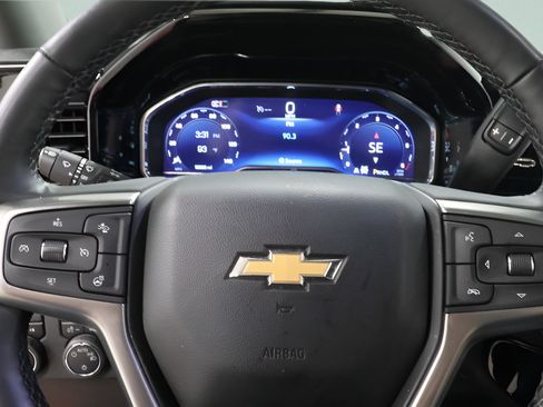 Used 2024 Chevrolet Silverado 1500 LT AWD/4WD image 11