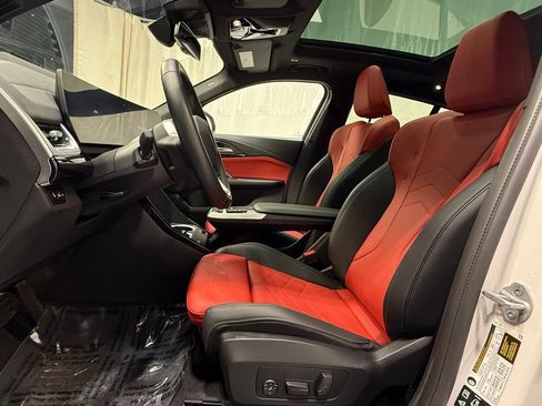 Certified 2025 BMW X2 xDrive28i image 17