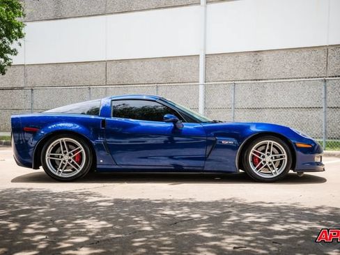 Used 2006 Chevrolet Corvette Z06 w/ Preferred Equipment Group RWD image 12