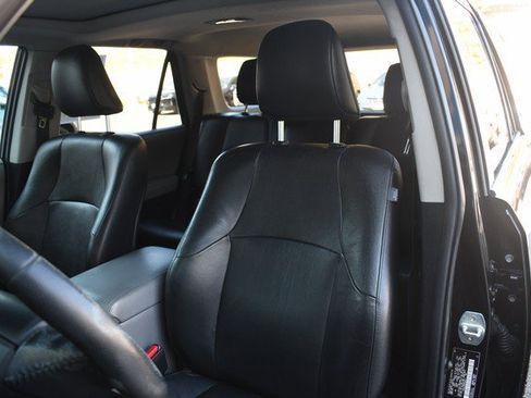 Used 2011 Toyota 4Runner SR5 w/ Premium Pkg w/Leather AWD/4WD image 17