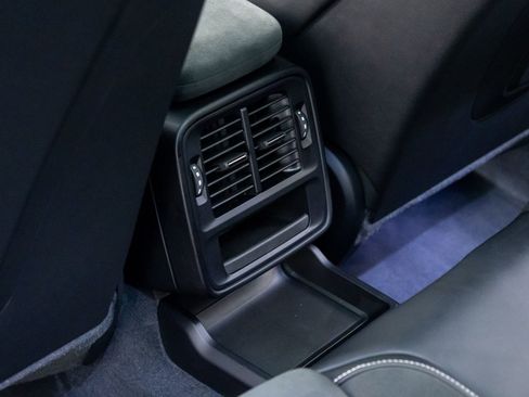 Certified 2024 Porsche Taycan GTS image 19