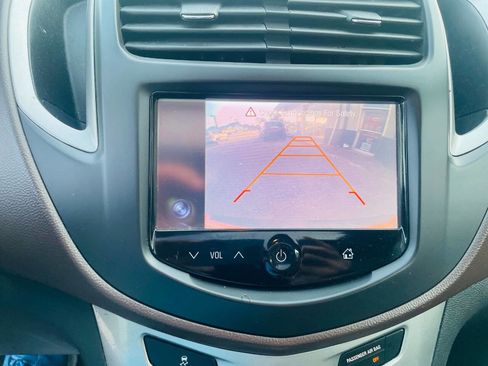 Used 2015 Chevrolet Trax LT w/ LT Sun and Sound Package image 21