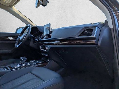 Used 2020 Audi Q5 2.0T Premium w/ Convenience Package image 23