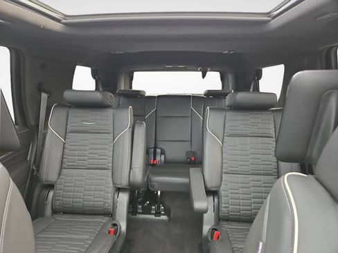 Certified 2024 Cadillac Escalade Sport Platinum w/ LPO, ONYX Package AWD/4WD image 35