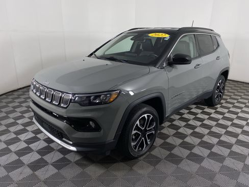 Used 2022 Jeep Compass Limited AWD/4WD image 12