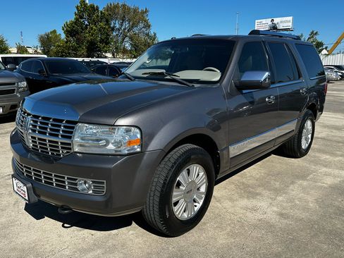 Used 2012 Lincoln Navigator 2WD image 21