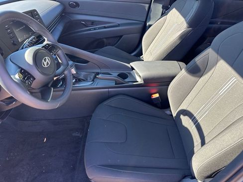 New 2025 Hyundai Elantra Sport image 9