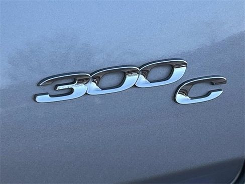 Used 2017 Chrysler 300 C image 8