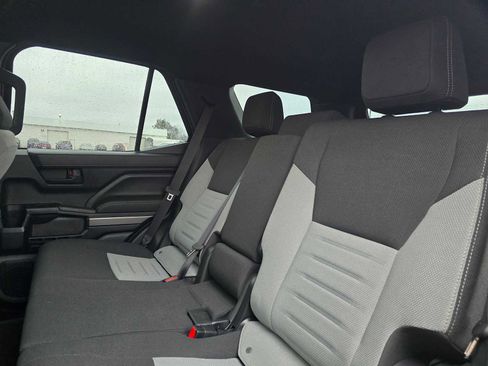 Certified 2025 Toyota 4Runner TRD Off-Road image 19